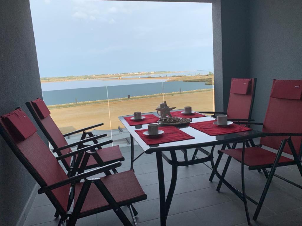 Apartmani Sunside Нин Экстерьер фото